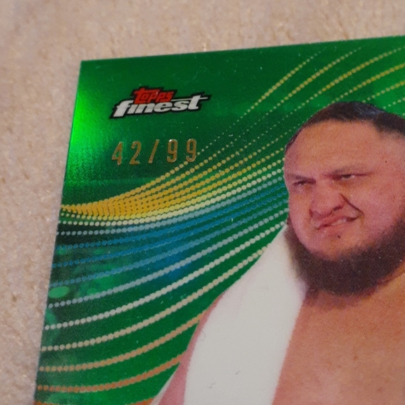 2020 WWE Samoa Joe Topps Finest Green Refractor Only 99 SP - Picture 3 of 4